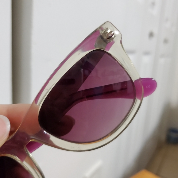 Betsey Johnson Sunglasses - Picture 5 of 7